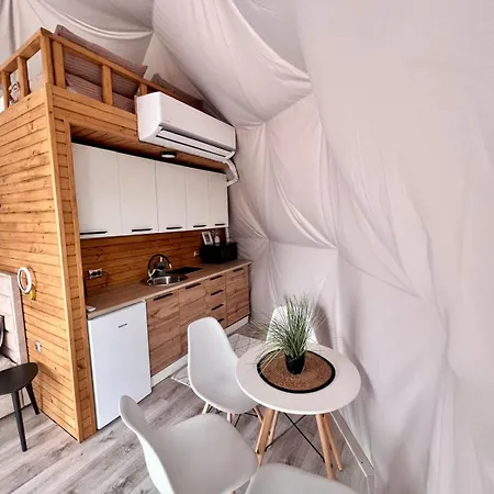 Forest Glamp Apartment Yasinya